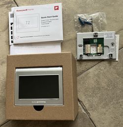 NEW Honeywell Home RTH9585WF Wi-Fi Smart Thermostat