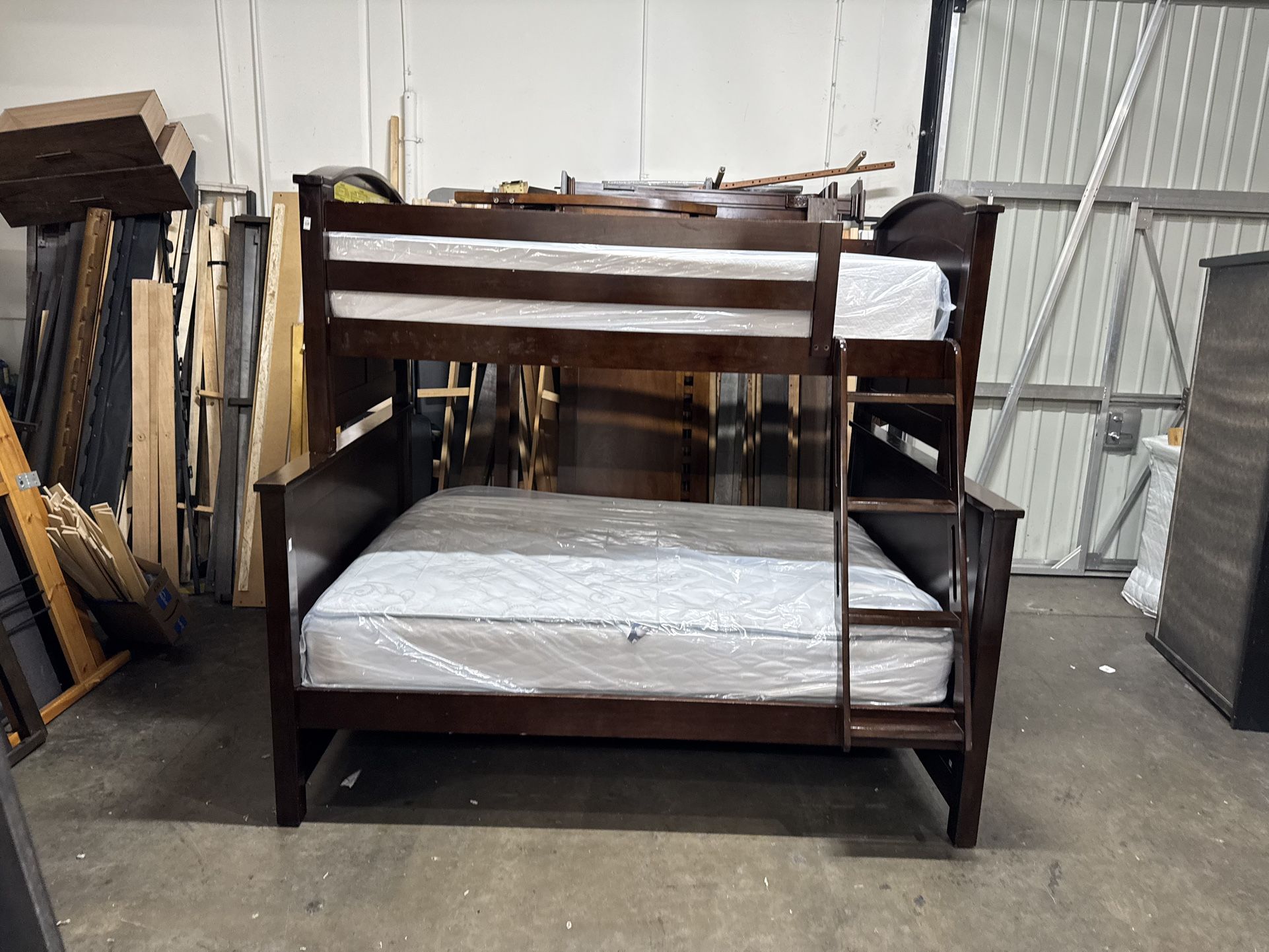 Full Over Twin Bunk Bed $419