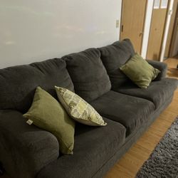 Convertible Queen Size Sleeper Sofa – Comfort & Style in One!