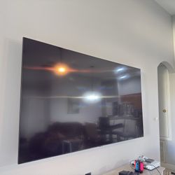 85” Samsung QLED 4K TV With SONY Soundbar -LIKE NEW