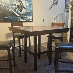 Kitchen Table w/ 4 High Chairs