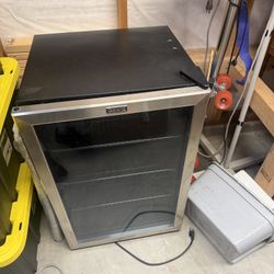 Galanz Compact Drink Refrigerator – Used, Works Great