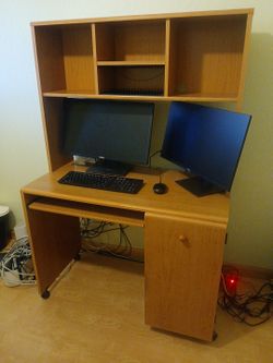 Computer desk