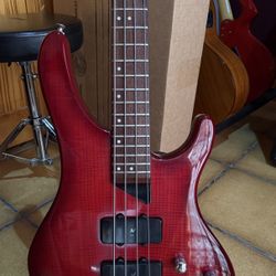 Bass Guitar  Washburn XB400
