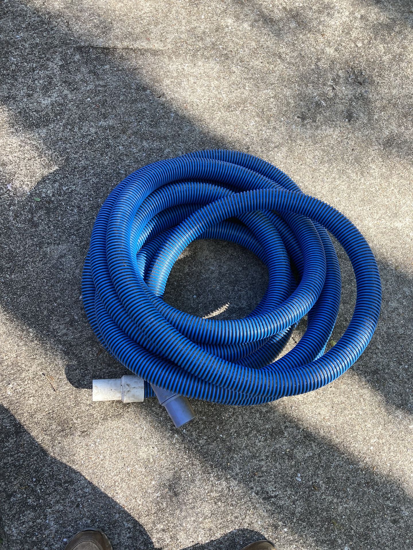 Pool Cleaning, Vacuuming Hose