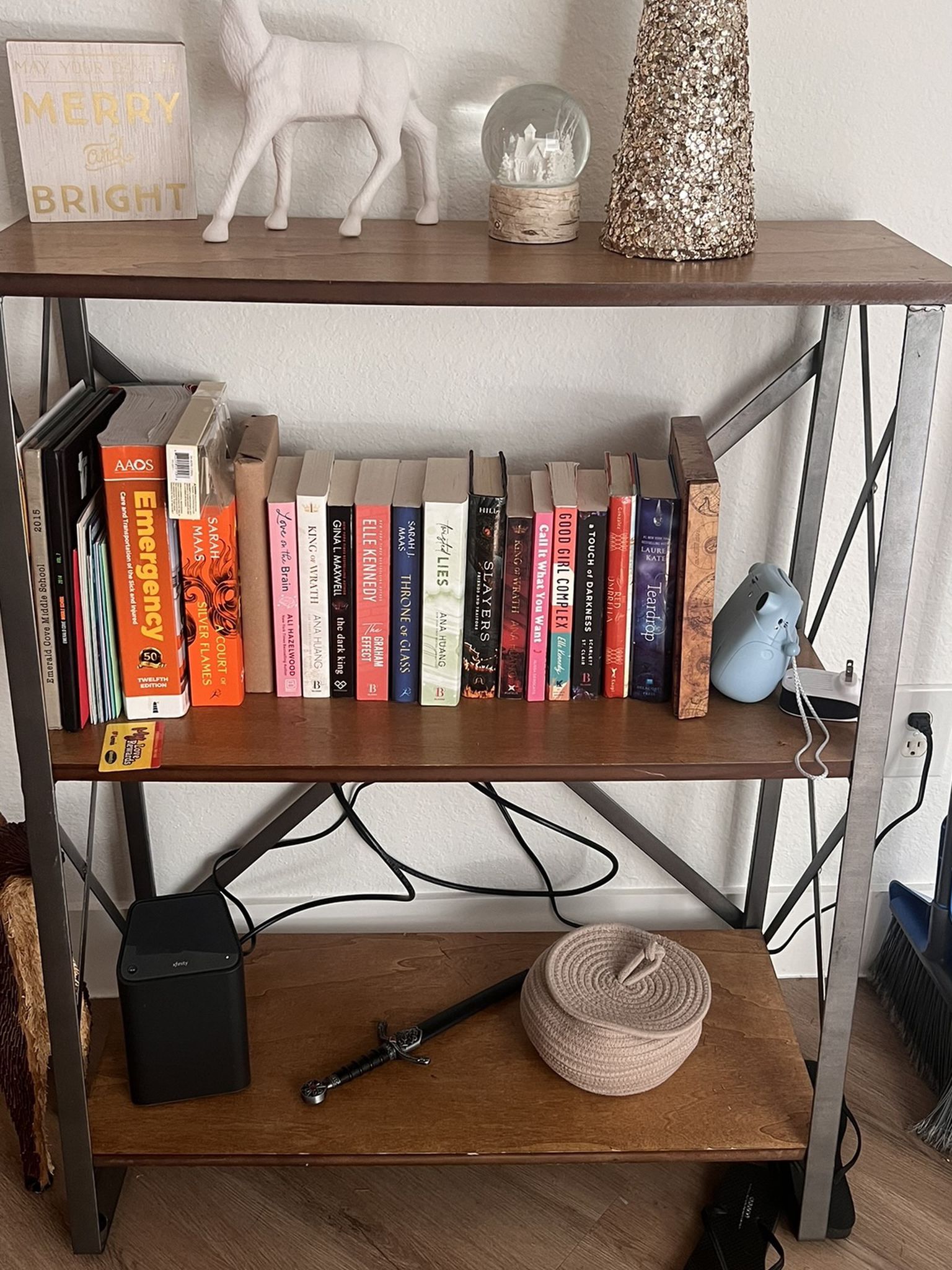 Shelving/ Bookshelf