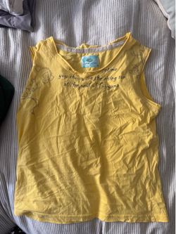 Super cute women’s shirt size s