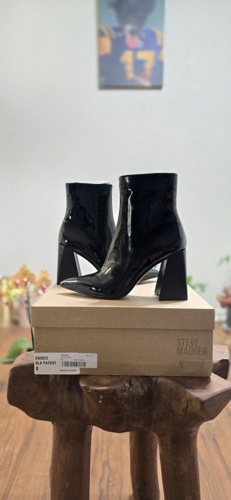 Steve Madden - Envied Bootie - Size 8