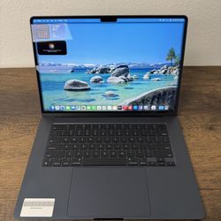 15" MacBook Air M3 8 Core*256GB SSD*8GB RAM