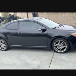 Selling 08 scion tc