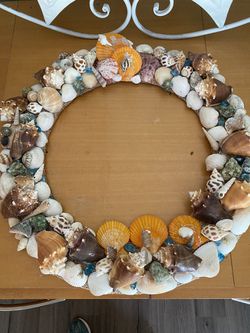 18” stunning assorted Seashell Wreath