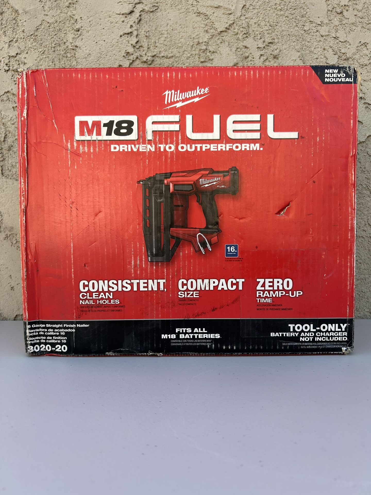 Milwaukee M18 Fuel 18v Brushless Cordless 16-gauge Straight Finish Nailer 