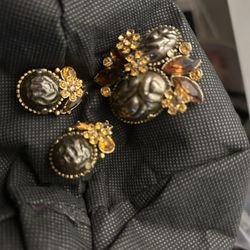 Set Of  Earrings And Brooch