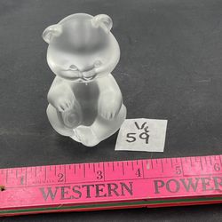 Opaque vintage Fenton glass Sitting Bear3.5”