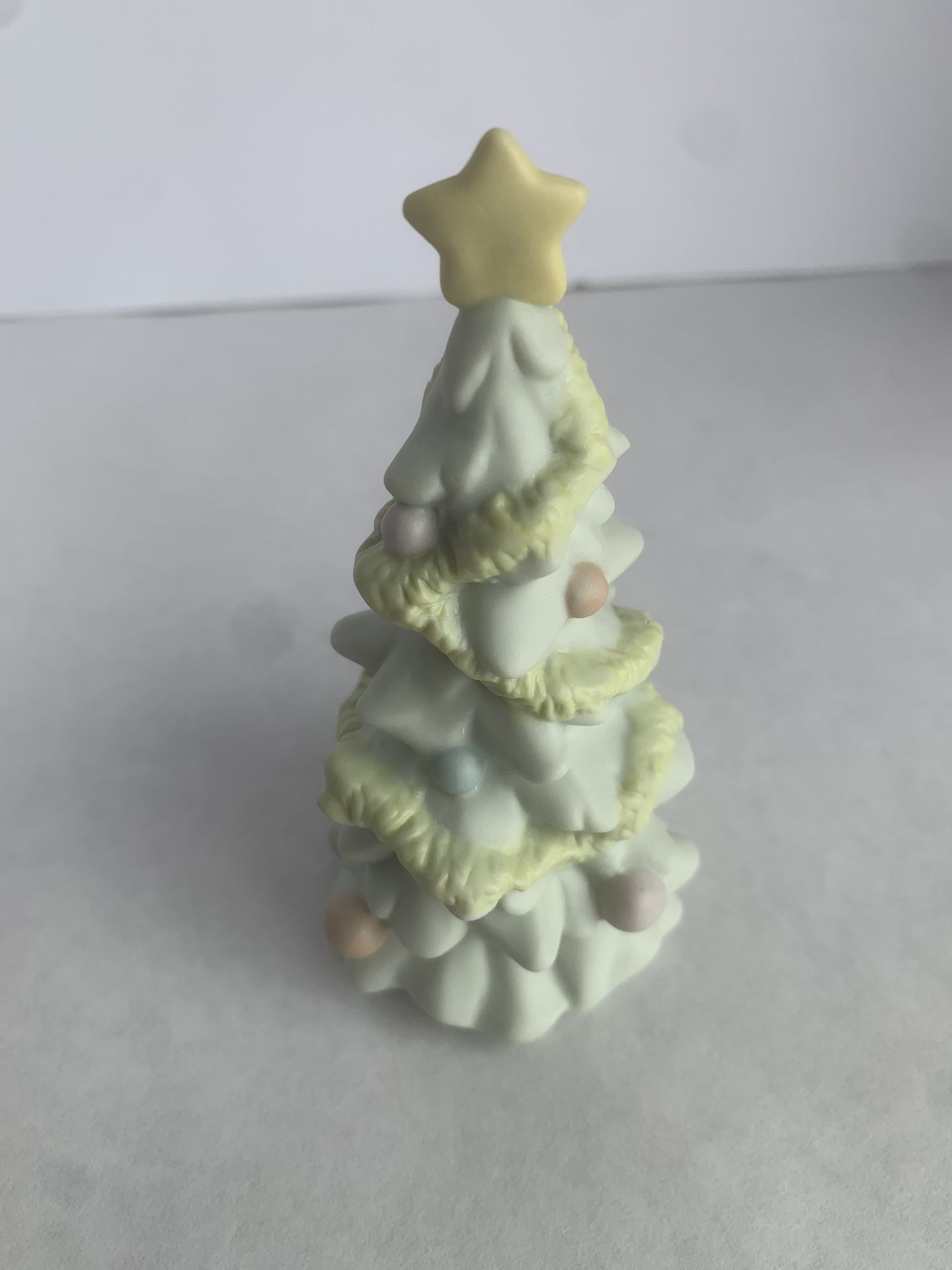 Rare 1992 Precious Moments Christmas tree Figurine 528684