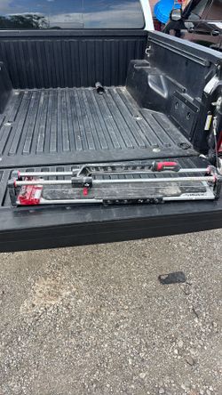 Husky tile cutter