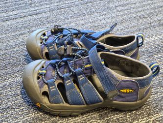 Kids KEEN sandals