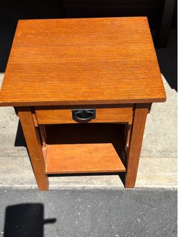 Night table/solid wood