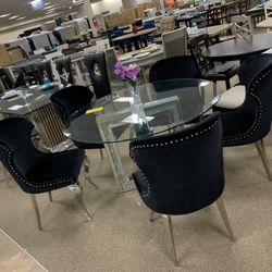 DINING TABLES/ KITCHEN TABLES