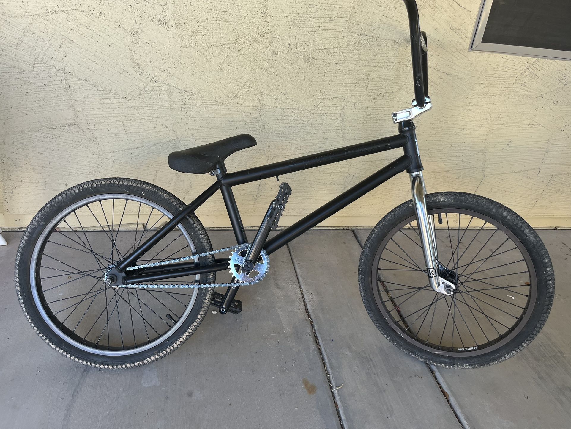 Kink Launch 2023 20in Bmx Bike