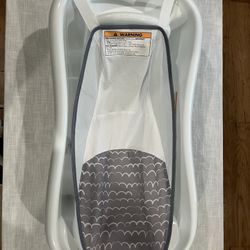 The First Years Newborn Bathtub