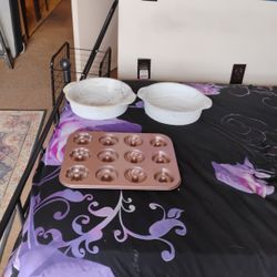 2 Silicone Round Cake Pan Mini 12 Piece Bakeware 