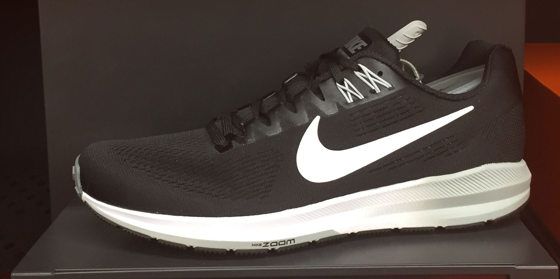 Nike Running Shoes Black and White