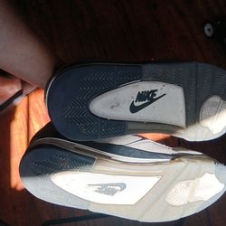 Jordan retro 4 cave stone size 12 mens