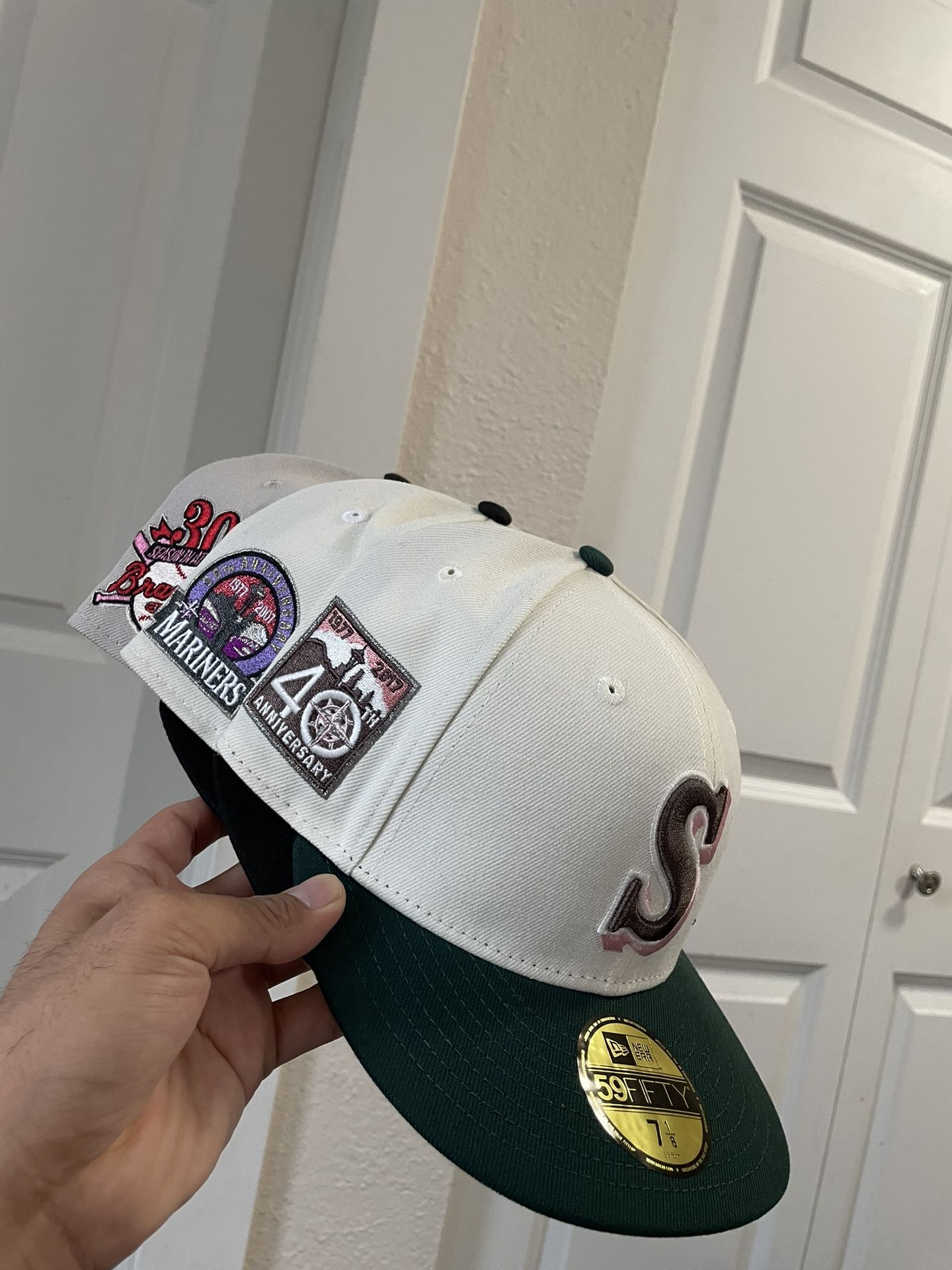 Mariners Braves New Era Fitteds 7 1/8