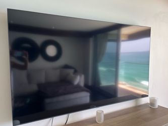 Samsung 70” 4K Smart TV with Remote
