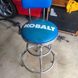 Kobalt work bench chair