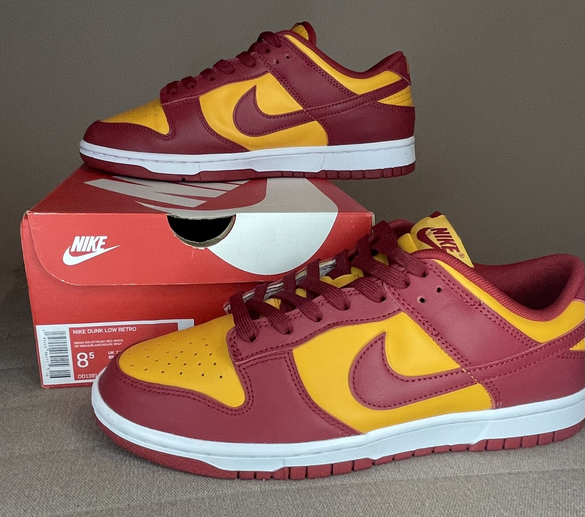 Nike Dunk Low “USC” Size 8.5M