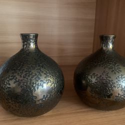 Classy flower vases - set of 2