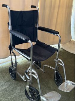 Lightweight wheelchair