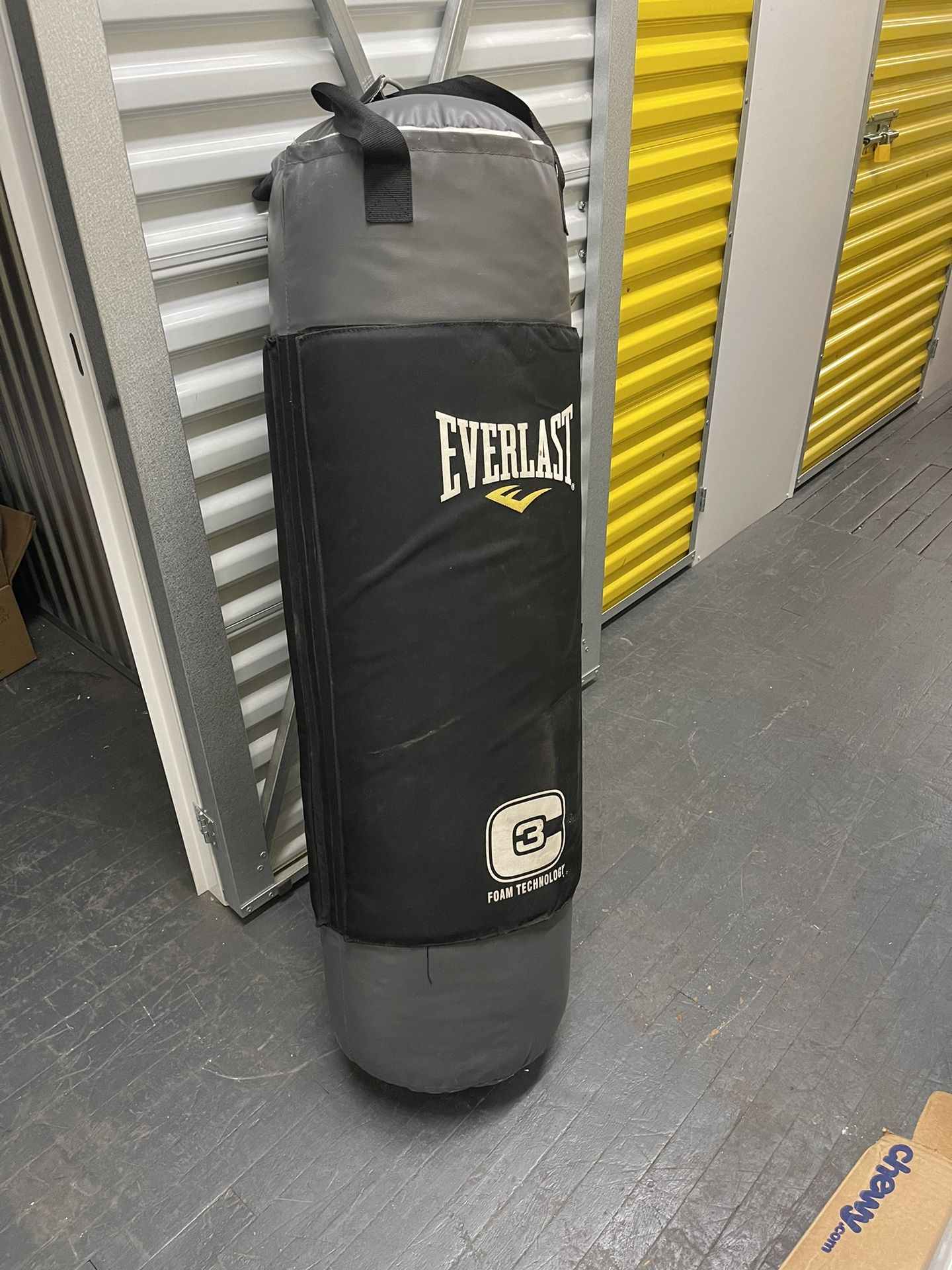 Everlast Heavy bag