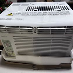 Frigidaire AC 5,000 BTU’s NIB  Never used