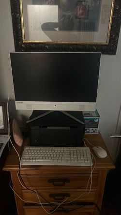 Lenovo Touchscreen All-in-One Desktop Computer