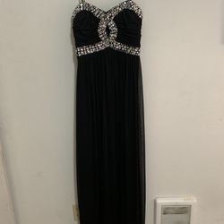 Prom dress. Only worn once size 2