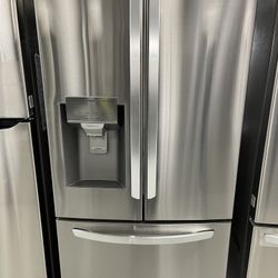 33 Inches Wide French Door Refrigerator With Water And Ice 