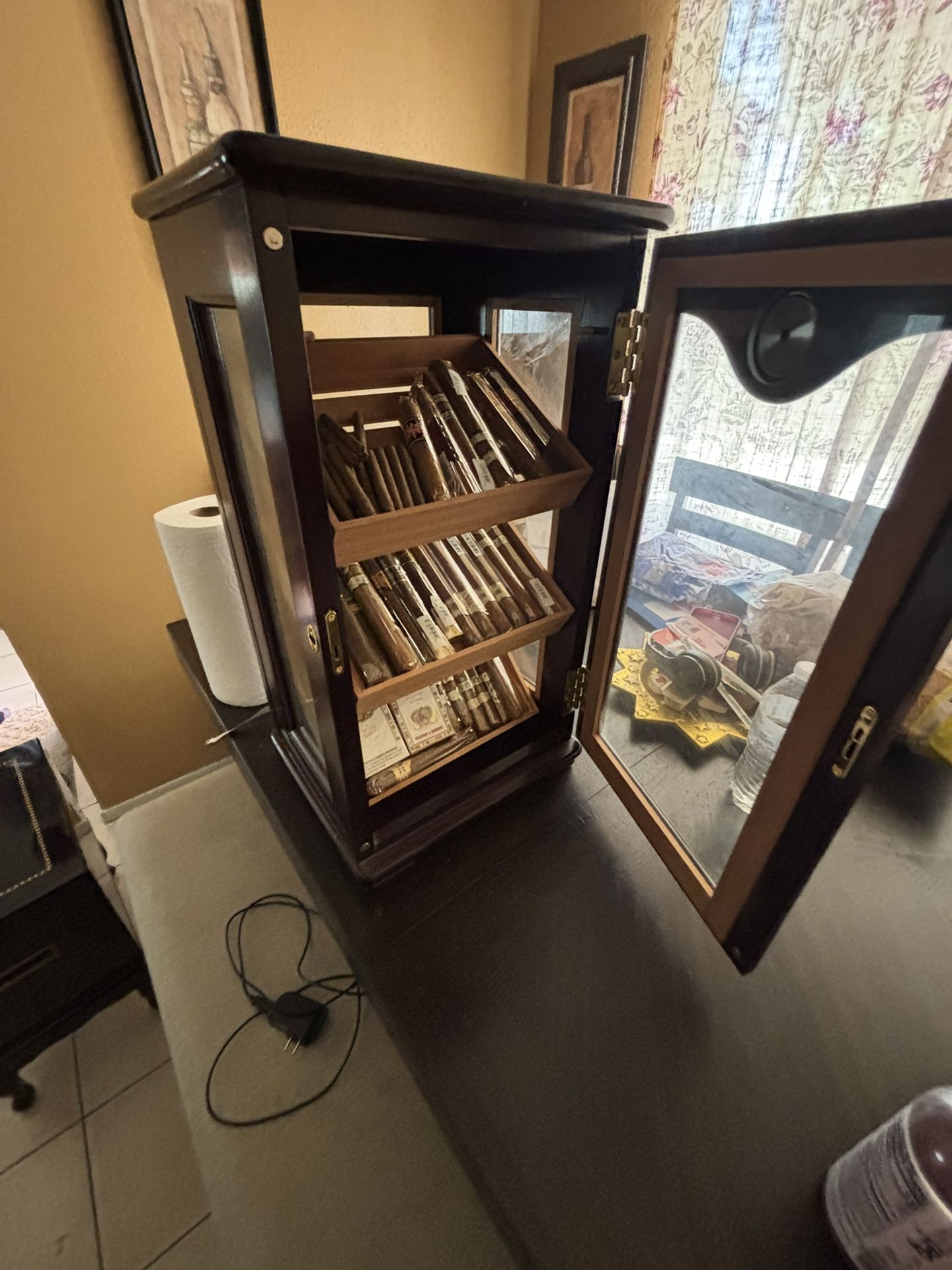 250$ Box And Gars Includes