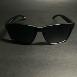 American Oakley Holbrook OO9102 Men's Square Sunglasses - Black Lens