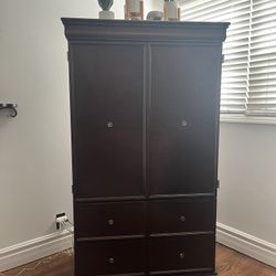 Armoire