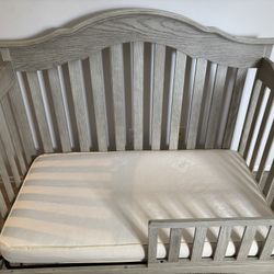 Delta Kids Crib With Additional Railing