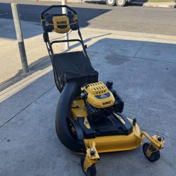 DEWALT 28 in. 224cc E-GOV Engine 3-in-1 Gas RWD Self-Propelled Lawn Mower with High Rear Wheels