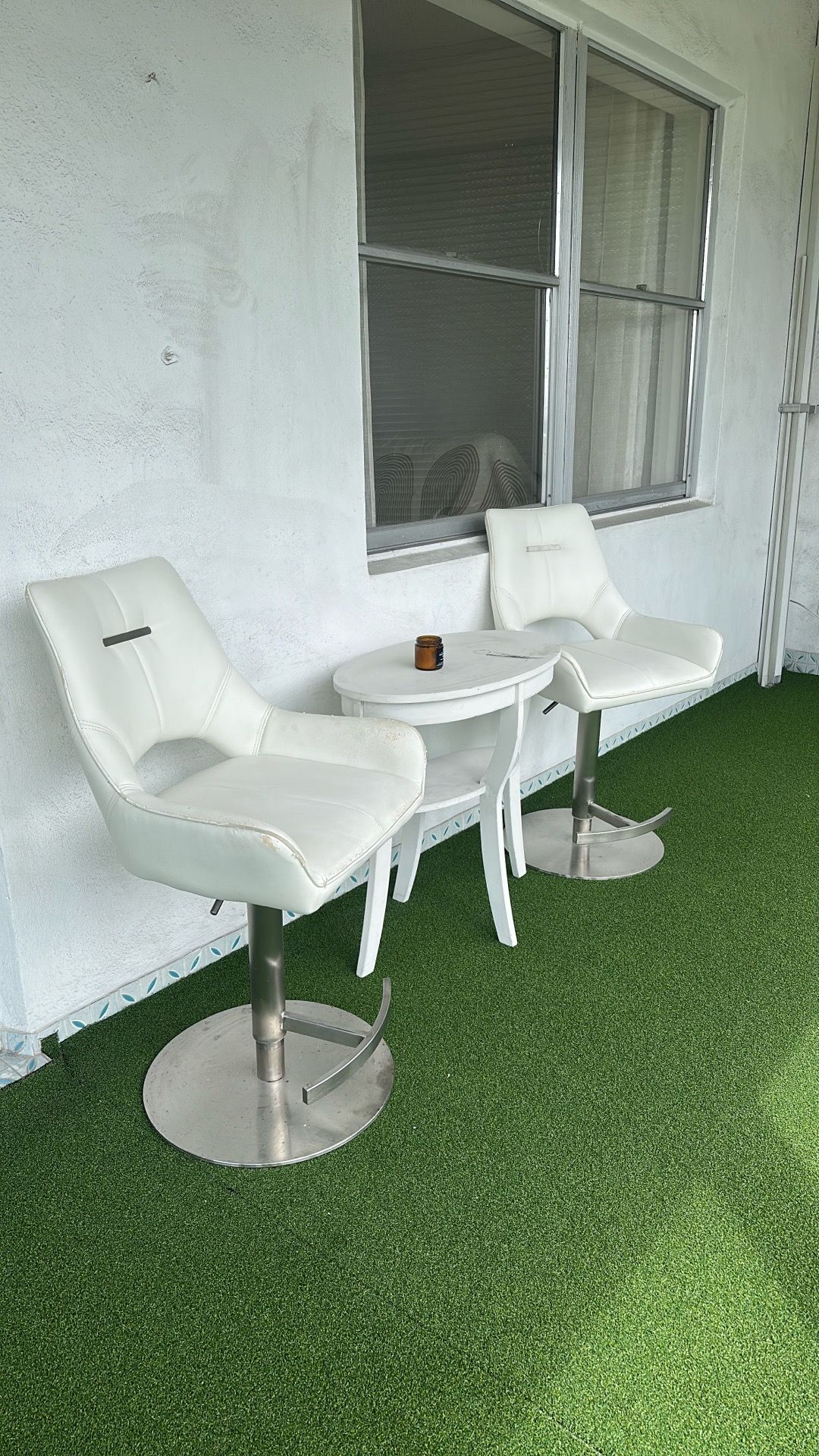 Chairs and table $15