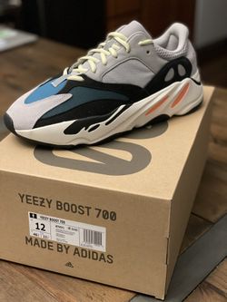 Yeezy boost 700