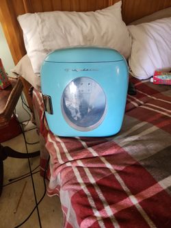Frigidaire Mini Fridge 