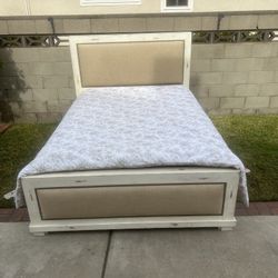 Queen Bed