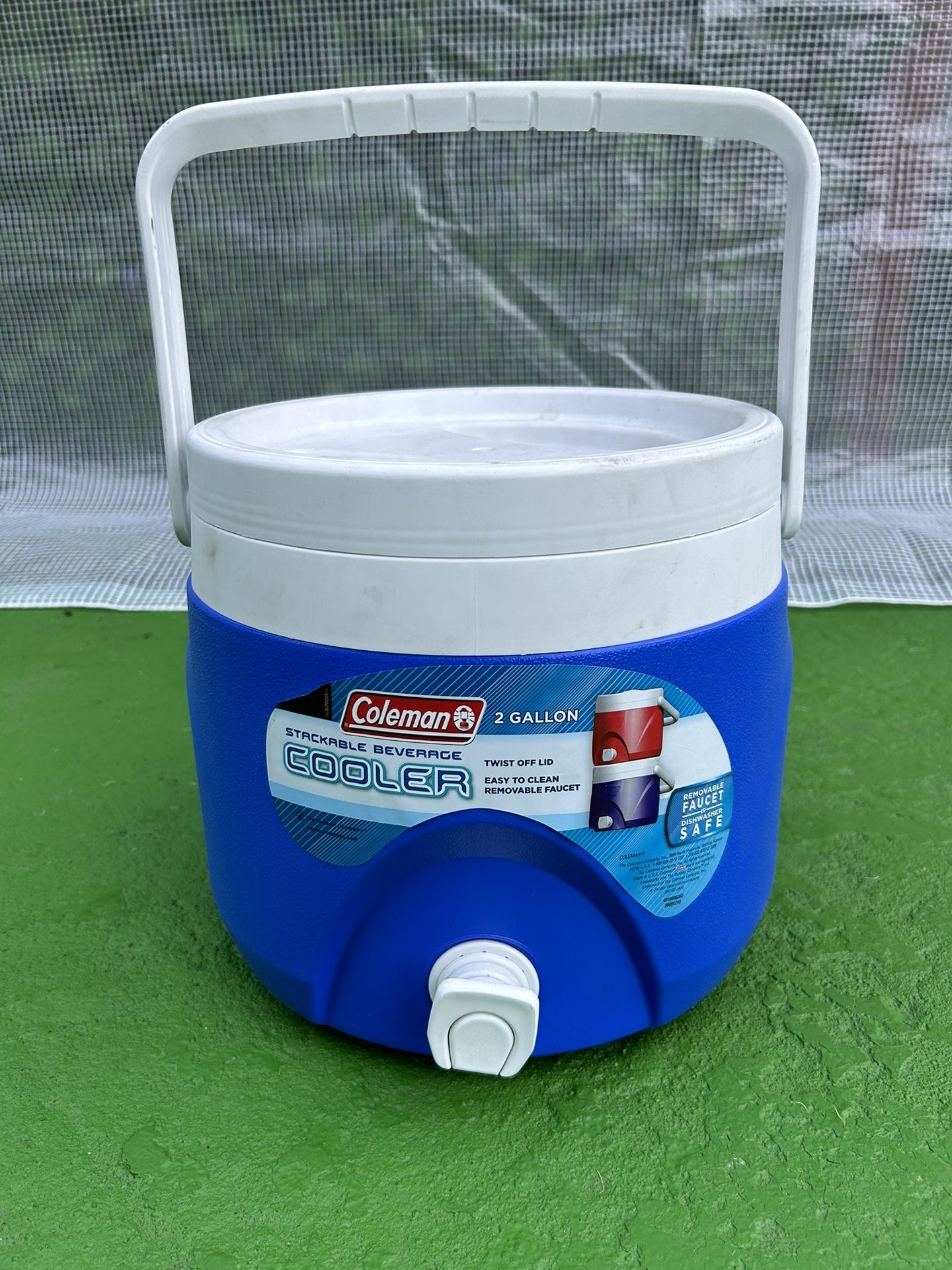 COLEMAN STACKABLE COOLER 2 Gallon (New)