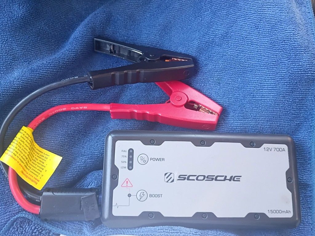 SCOSCHE PowerUp 700 Portable JumpStarter